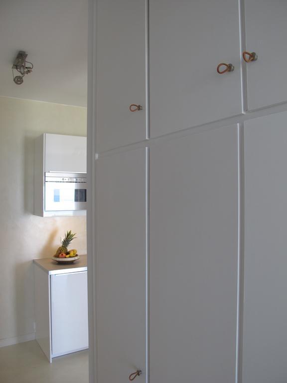 Seafront Calista Beach House With Garden Glyfada  Bagian luar foto