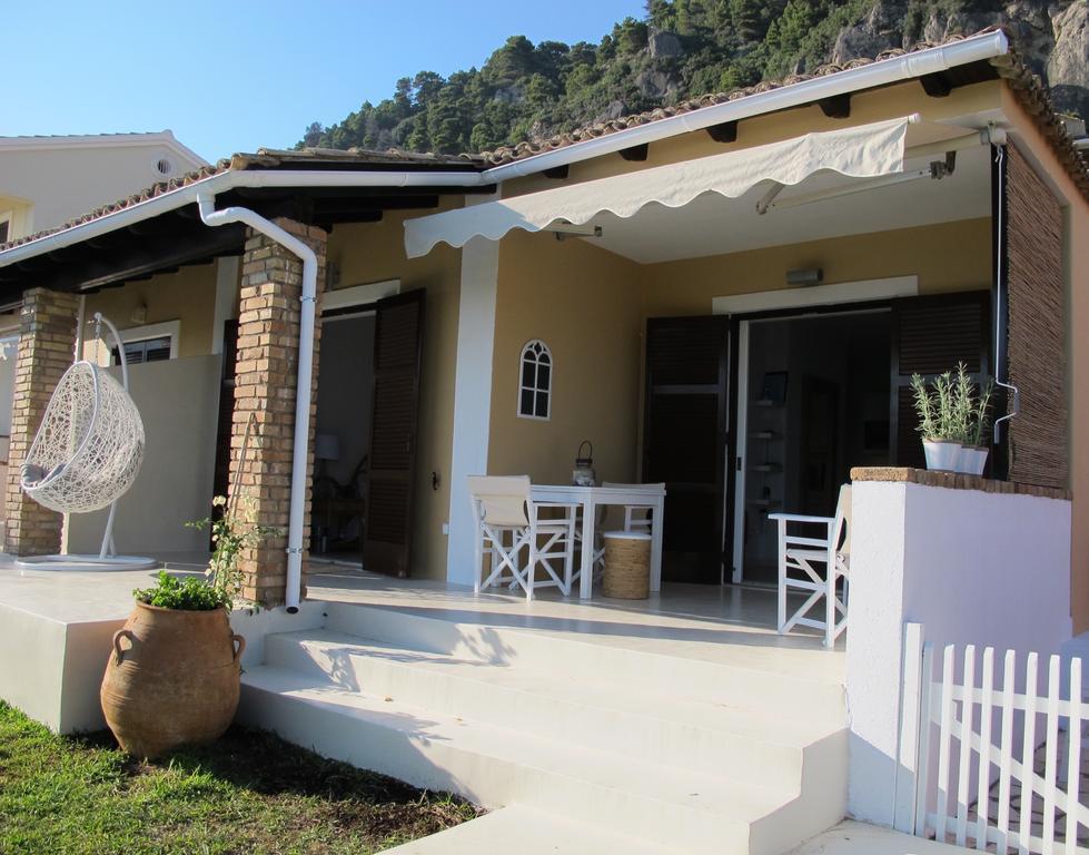 Seafront Calista Beach House With Garden Glyfada  Bagian luar foto