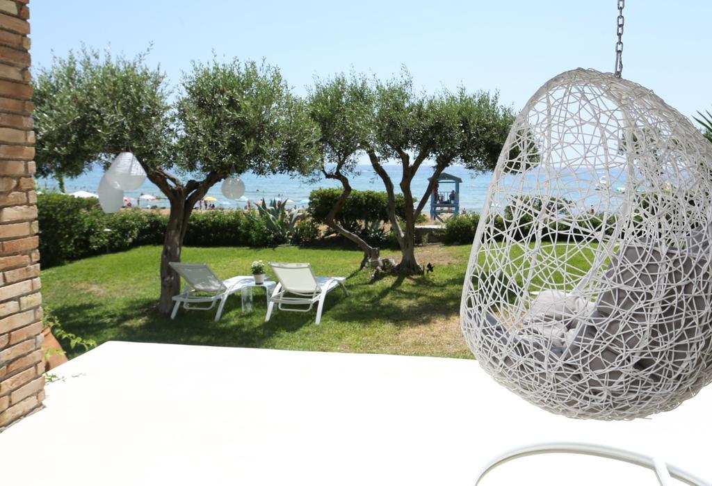 Seafront Calista Beach House With Garden Glyfada  Bagian luar foto