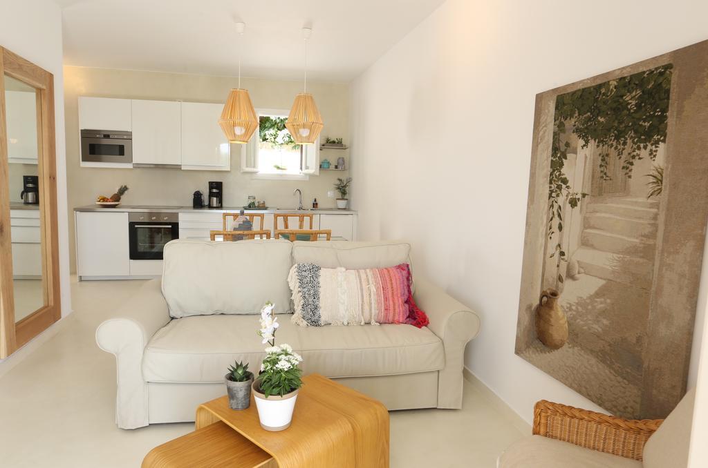 Seafront Calista Beach House With Garden Glyfada  Bagian luar foto