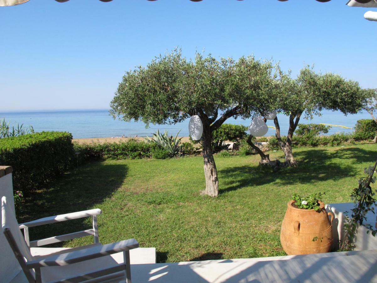 Seafront Calista Beach House With Garden Glyfada  Bagian luar foto